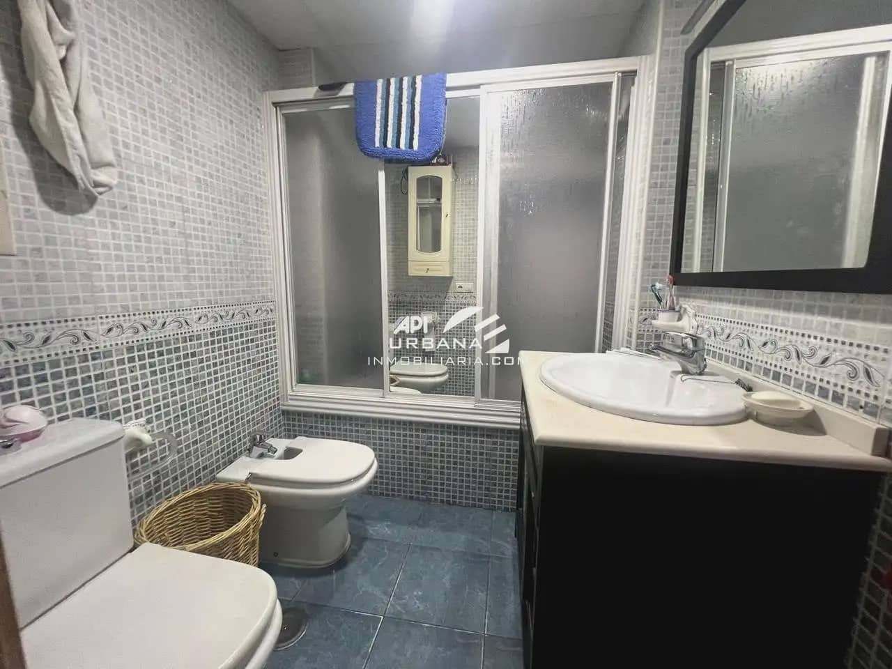 Piso de 3 habitaciones en Lucena en venta - 133.000 € (Ref: 9981669)