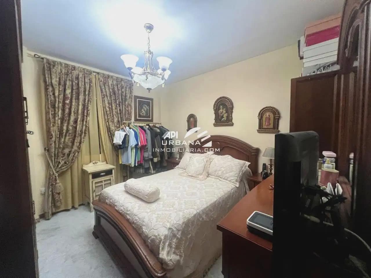 Piso de 3 habitaciones en Lucena en venta - 133.000 € (Ref: 9981669)