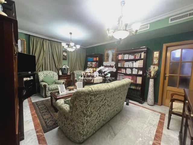 Piso de 3 habitaciones en Lucena en venta - 133.000 € (Ref: 9981669)
