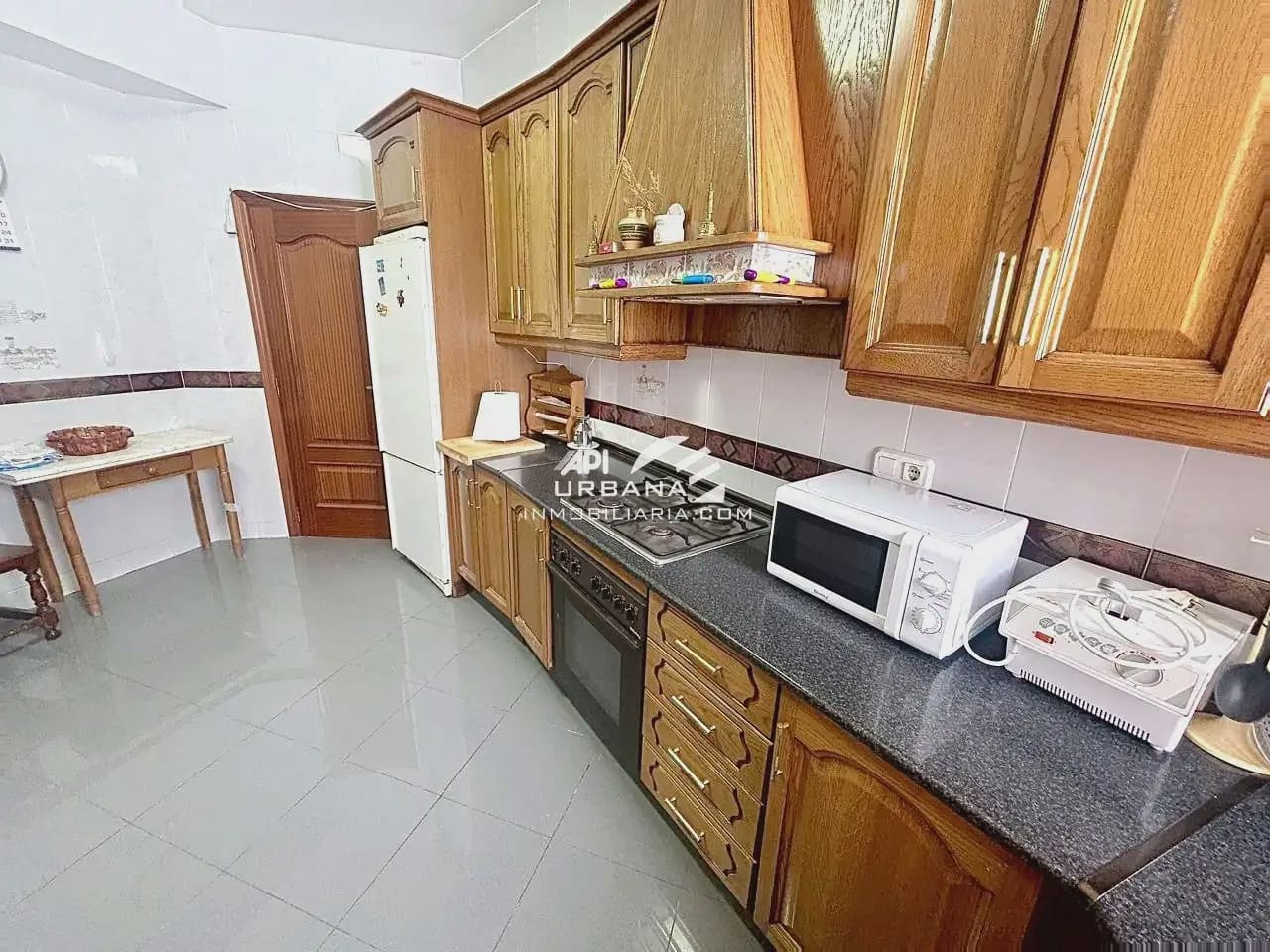 3 makuuhuone Huoneisto myytävänä paikassa Lucena - 98 000 € (Ref: 9986158)