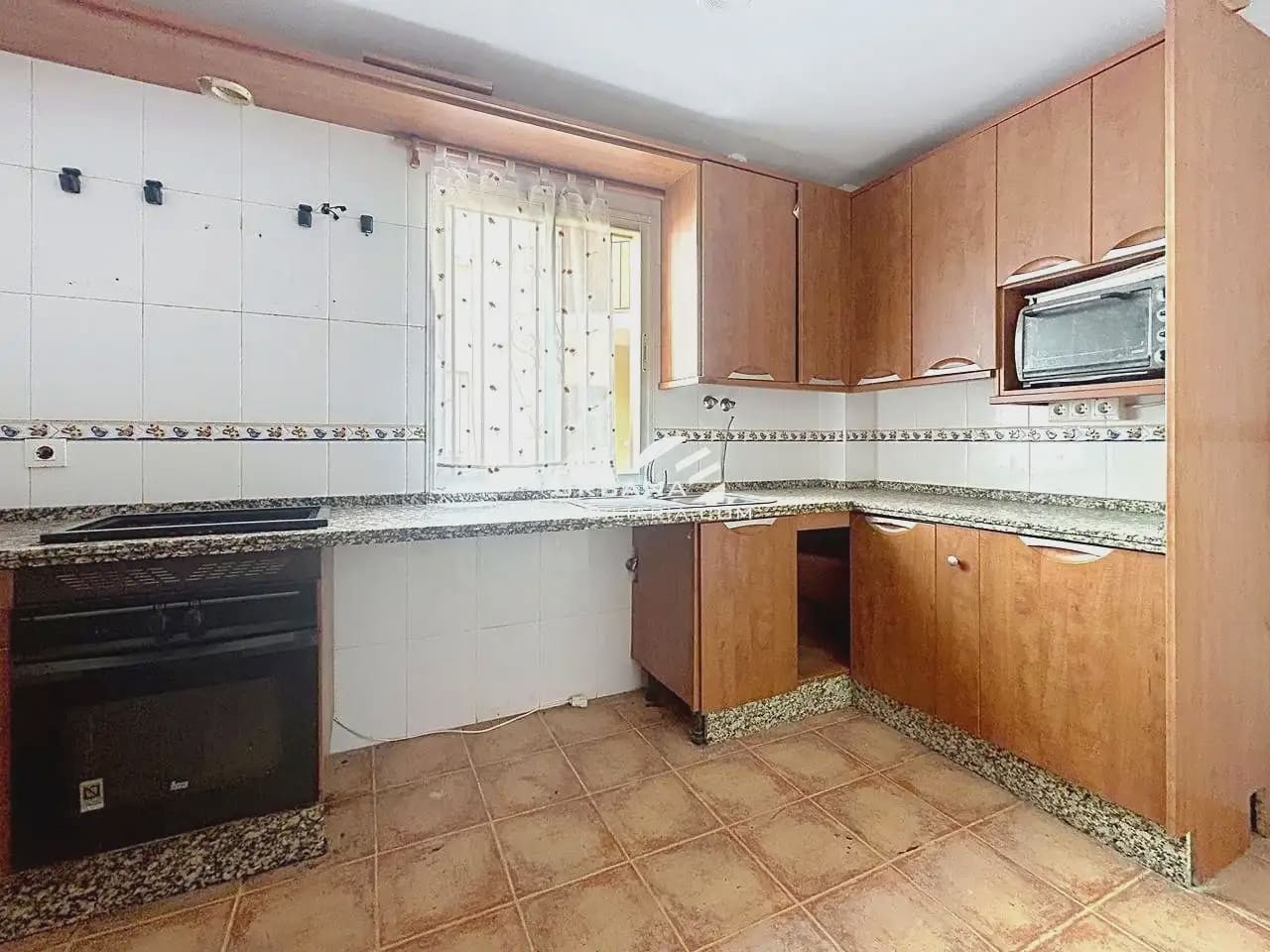 3 soveværelse Lejlighed til salg i Lucena med garage - € 83.400 (Ref: 9991541)
