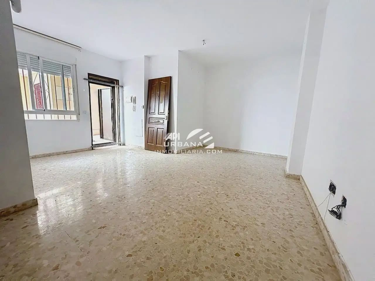 3 soveværelse Lejlighed til salg i Lucena med garage - € 83.400 (Ref: 9991541)