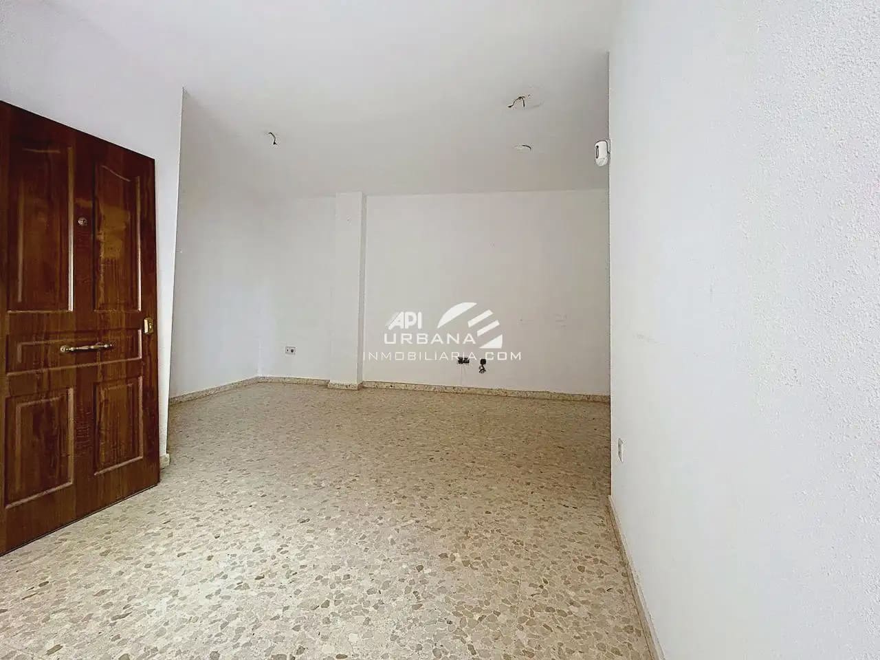3 soveværelse Lejlighed til salg i Lucena med garage - € 83.400 (Ref: 9991541)