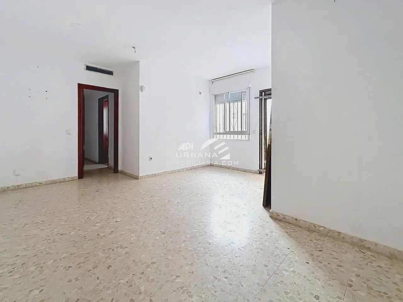3 soveværelse Lejlighed til salg i Lucena med garage - € 83.400 (Ref: 9991541)