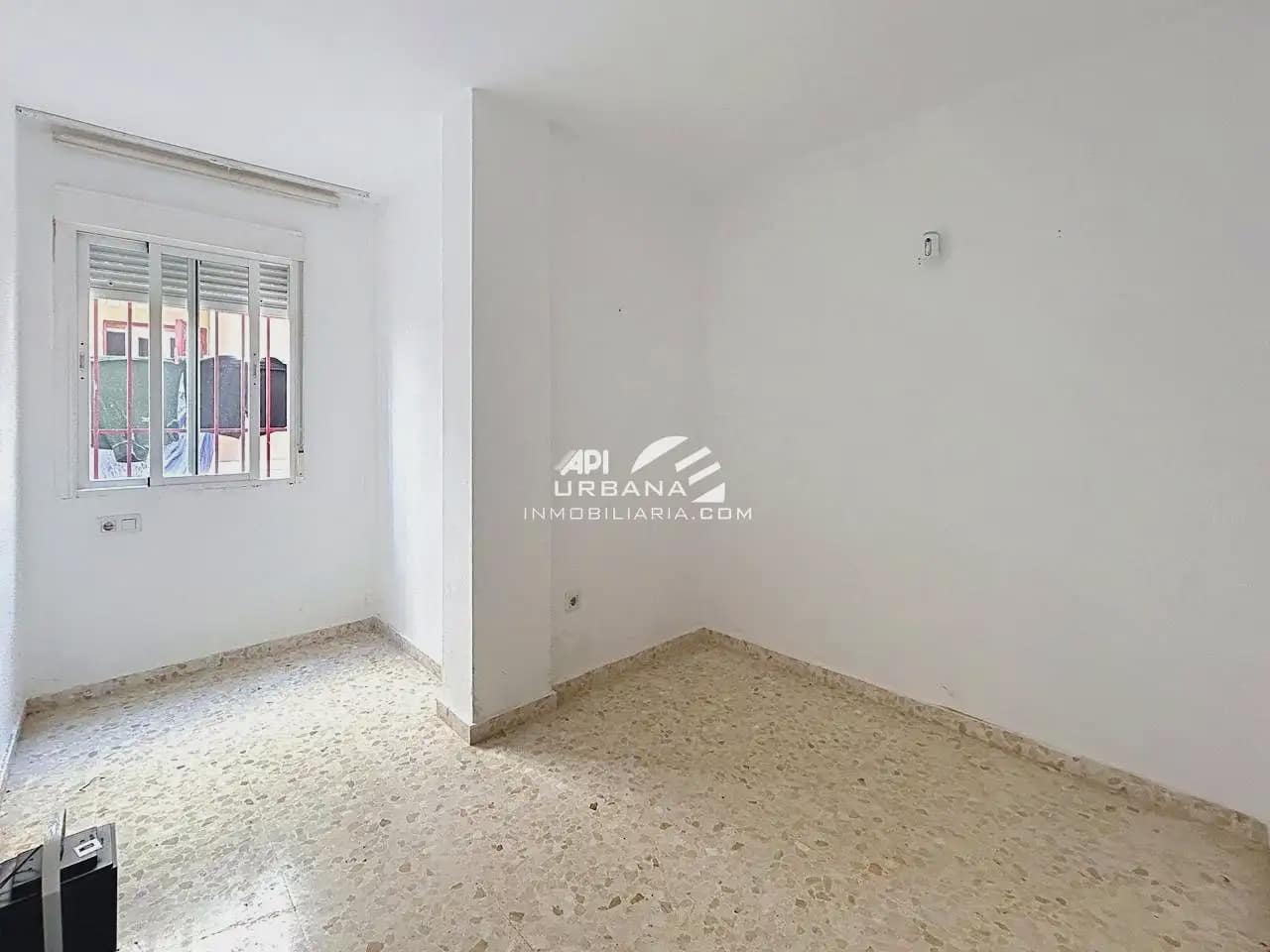 3 soveværelse Lejlighed til salg i Lucena med garage - € 83.400 (Ref: 9991541)