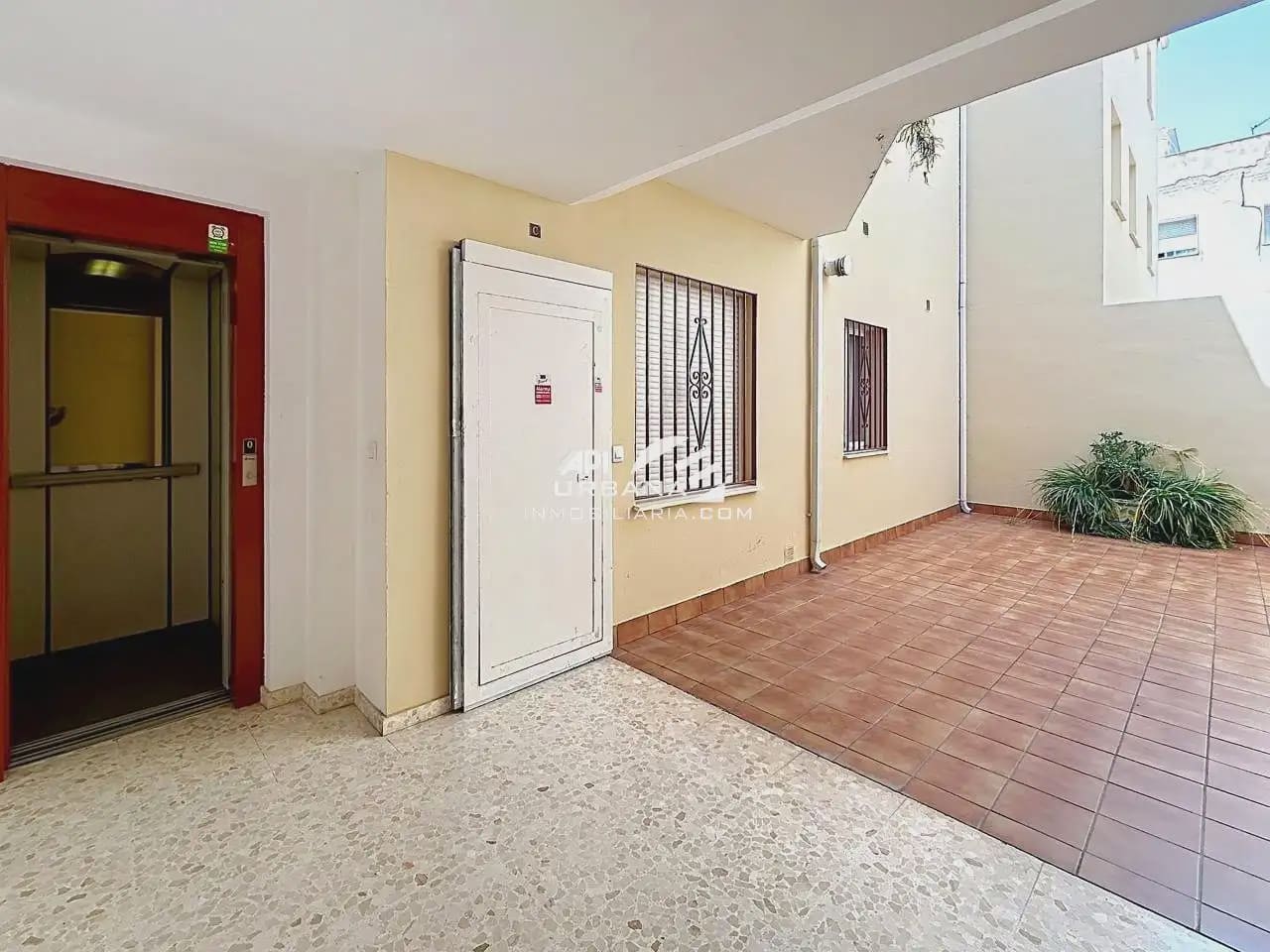 3 soveværelse Lejlighed til salg i Lucena med garage - € 83.400 (Ref: 9991541)