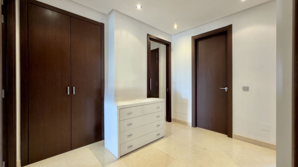 3 bedroom Penthouse for rent in Benahavis with pool garage - € 5,000 (Ref: 9733233)