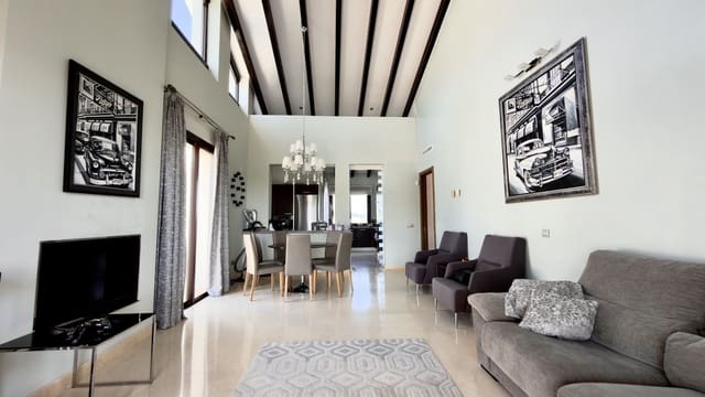 3 sovrum Takvåning att hyra i El Paraíso, Benahavís med pool garage - 5 000 € (Ref: 9733233)