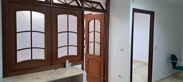 2 sovrum Kontor att hyra i Marbella - 900 € (Ref: 9733234)