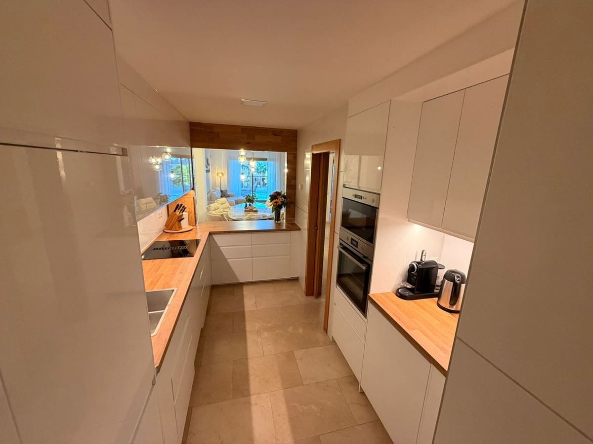 2 chambre Appartement à vendre à Benahavis avec piscine garage - 650 000 € (Ref: 9733235)