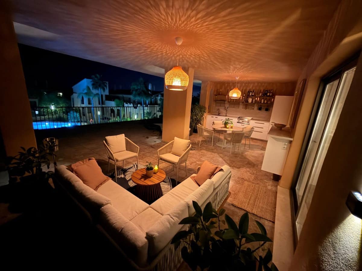 2 chambre Appartement à vendre à Benahavis avec piscine garage - 650 000 € (Ref: 9733235)