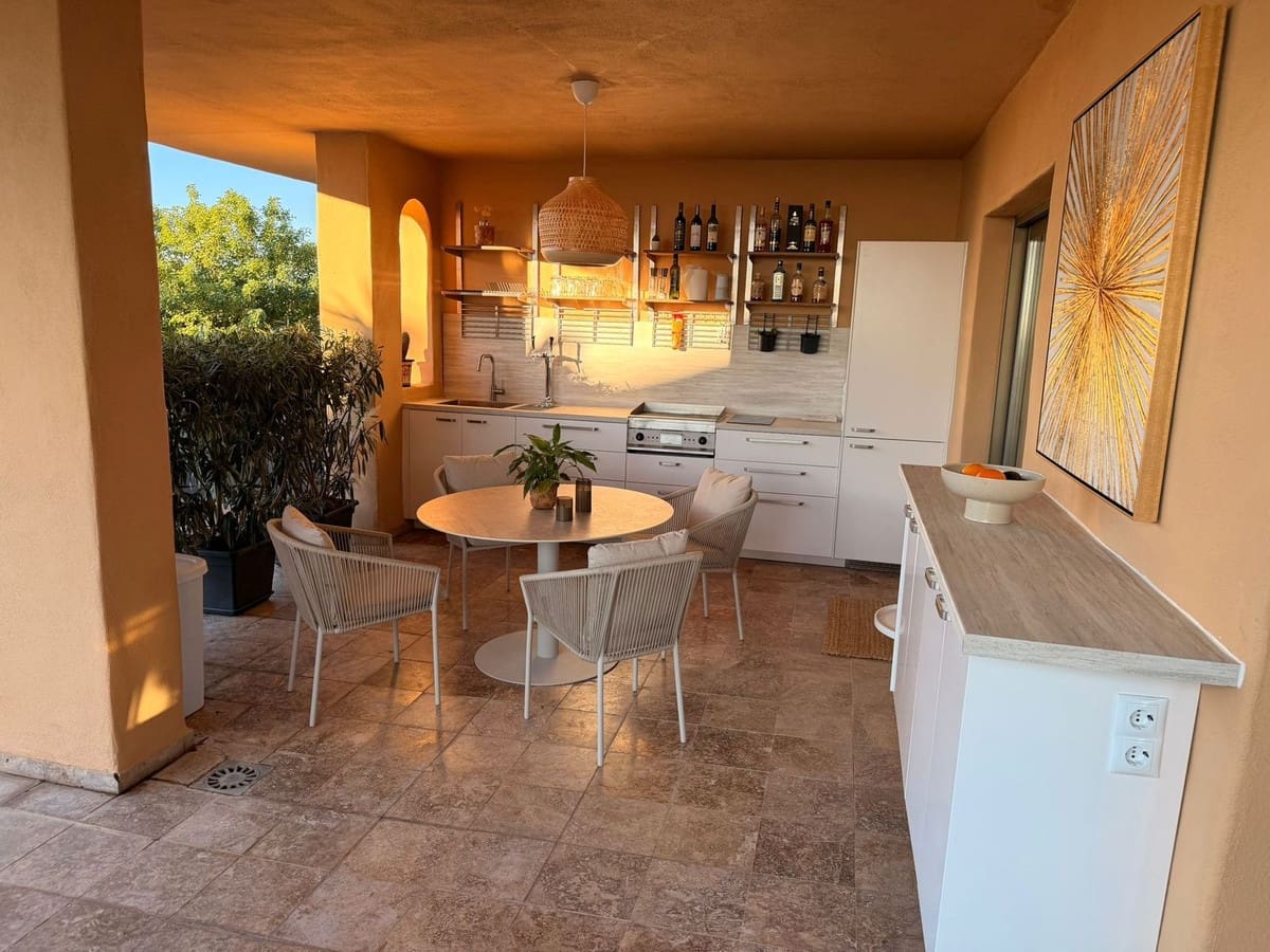 2 chambre Appartement à vendre à Benahavis avec piscine garage - 650 000 € (Ref: 9733235)