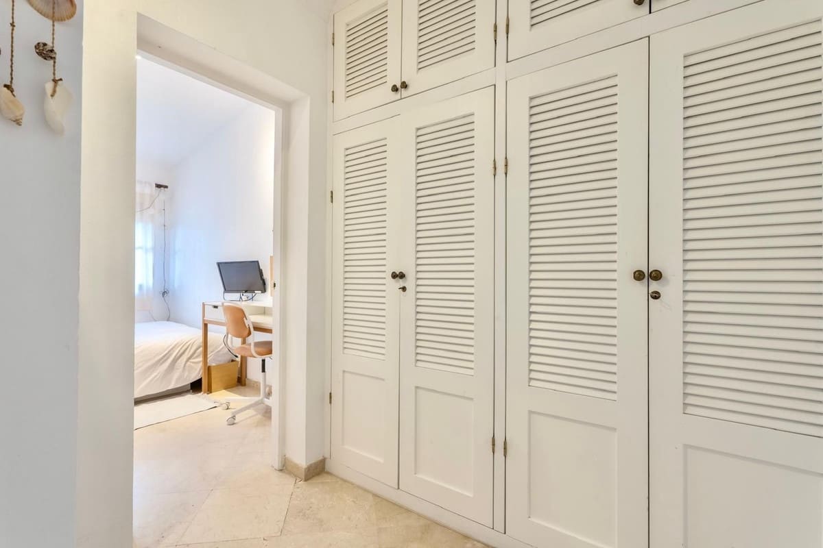 3 soveværelse Byhus til leje i Nueva Andalucia med swimmingpool - € 3.800 (Ref: 9733236)