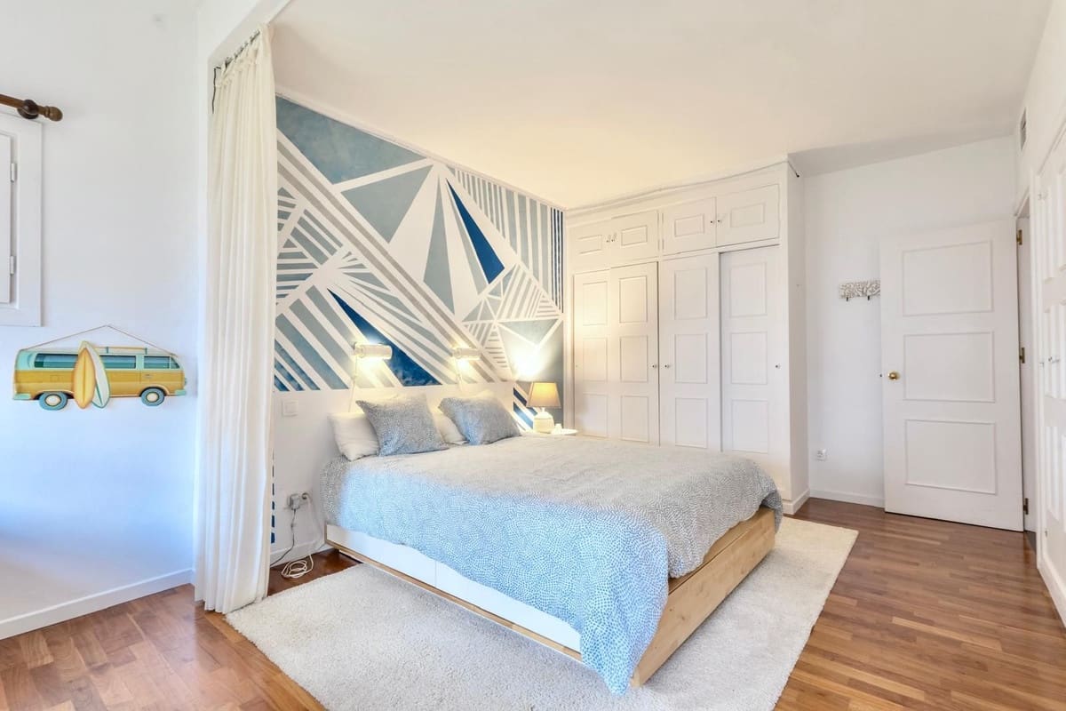 3 soveværelse Byhus til leje i Nueva Andalucia med swimmingpool - € 3.800 (Ref: 9733236)