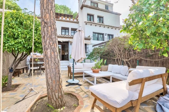 3 soveværelse Byhus til leje i Nueva Andalucia, Marbella med swimmingpool - € 3.800 (Ref: 9733236)