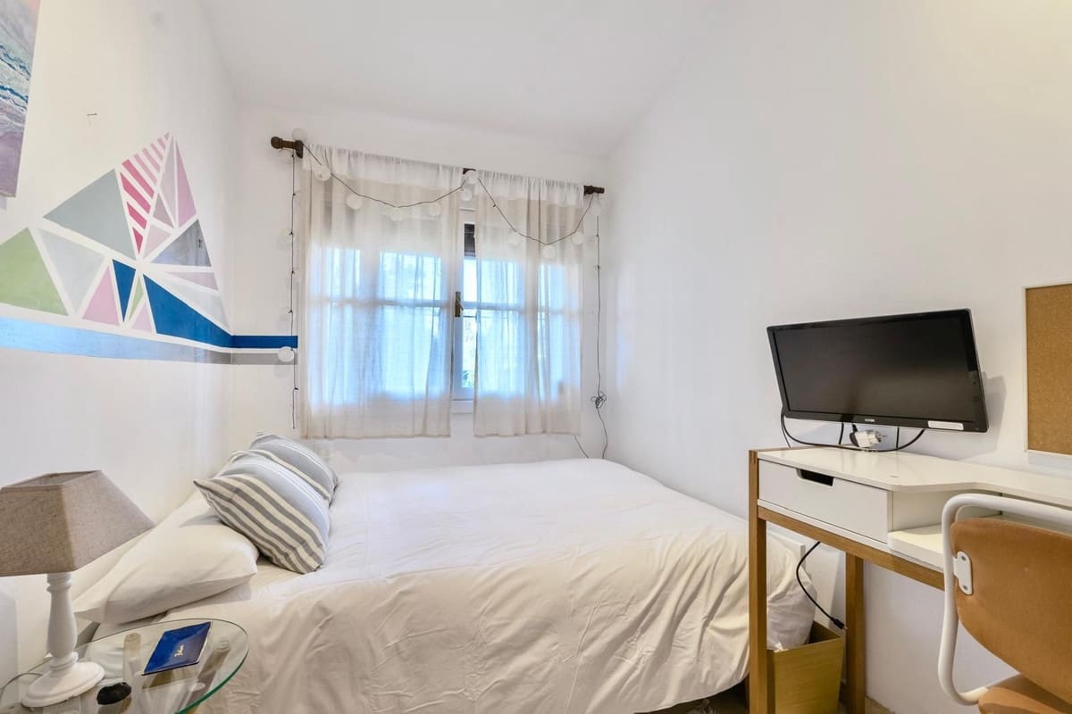 3 soveværelse Byhus til leje i Nueva Andalucia med swimmingpool - € 3.800 (Ref: 9733236)