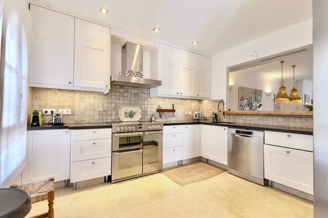 3 sypialnia Dom do wynajęcia w Nueva Andalucia, Marbella z basenem - 3 800 € (Ref: 9733236)