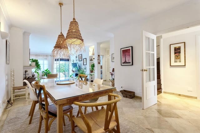 3 makuuhuone Omakotitalo vuokrattavana paikassa Nueva Andalucia, Marbella mukana uima-altaan - 3 800 € (Ref: 9733236)