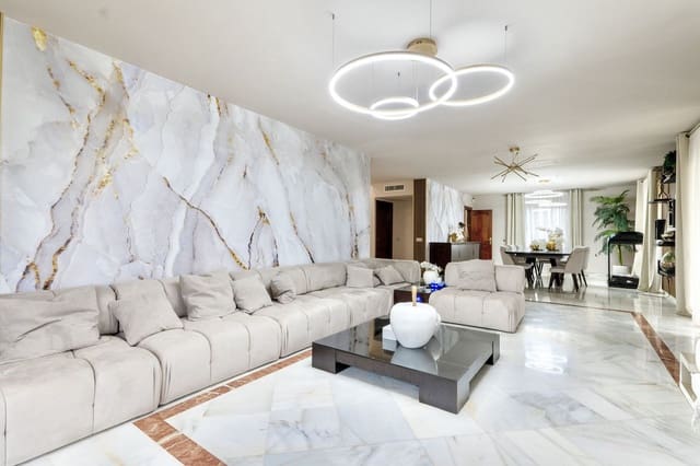 7 quarto Moradia para venda em Guadalmina Alta, Marbella com piscina garagem - 2 300 000 € (Ref: 9733237)