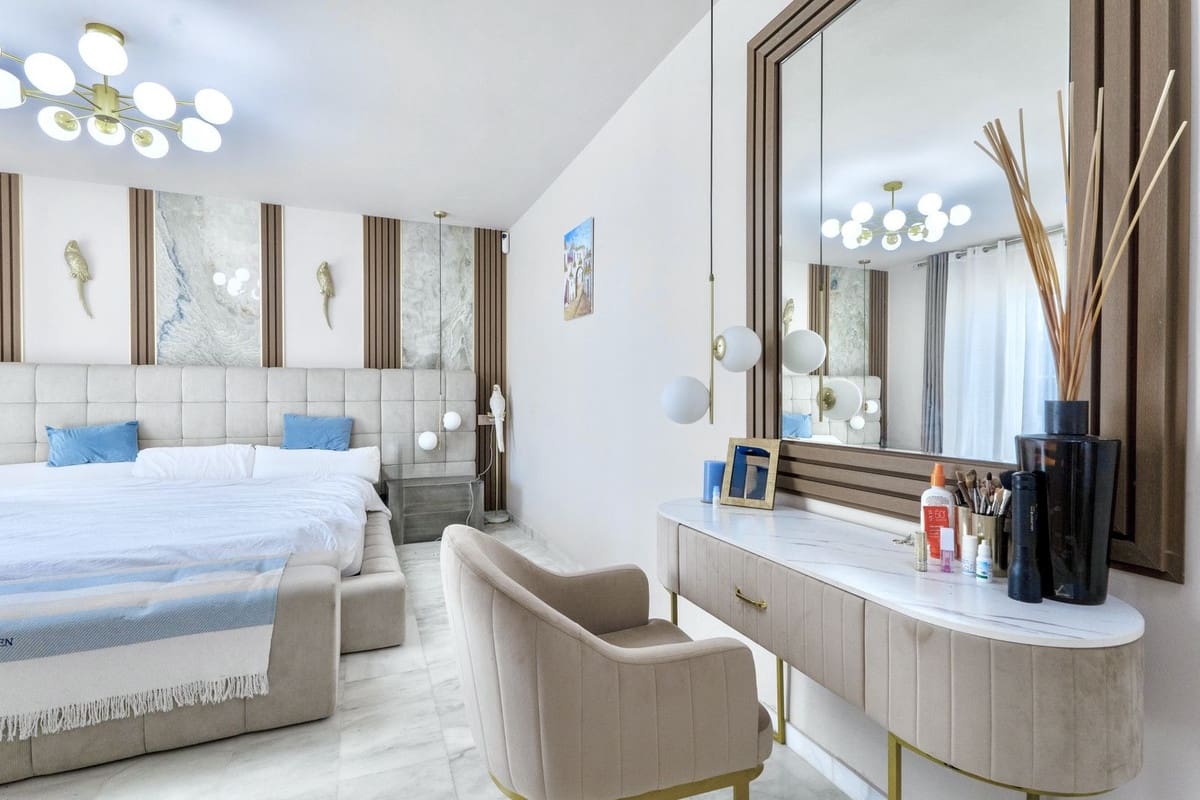 7 bedroom Villa for sale in Guadalmina with pool garage - € 2,300,000 (Ref: 9733237)