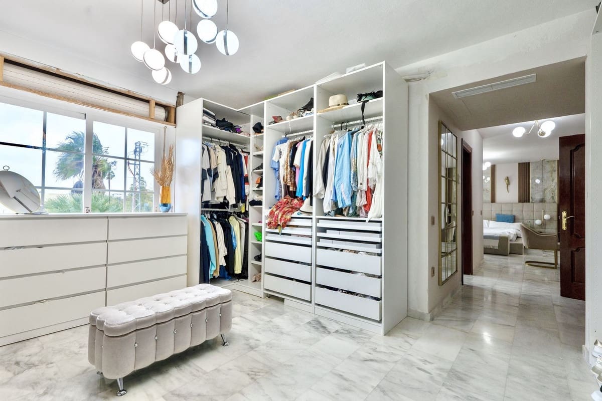 7 bedroom Villa for sale in Guadalmina with pool garage - € 2,300,000 (Ref: 9733237)