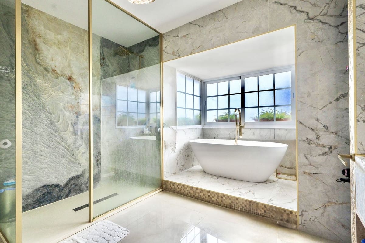 7 bedroom Villa for sale in Guadalmina with pool garage - € 2,300,000 (Ref: 9733237)