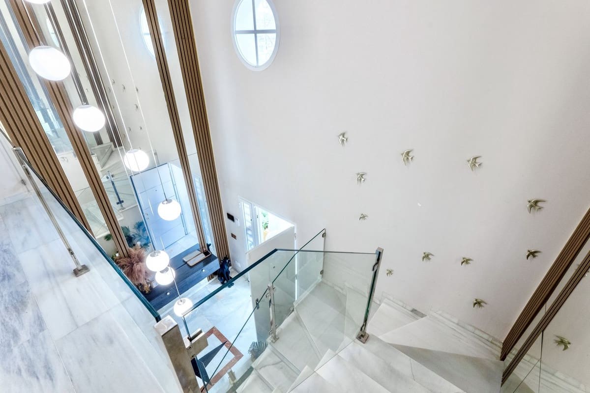 7 bedroom Villa for sale in Guadalmina with pool garage - € 2,300,000 (Ref: 9733237)