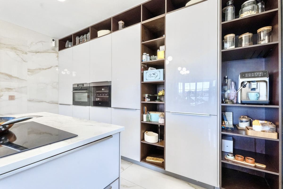 7 bedroom Villa for sale in Guadalmina with pool garage - € 2,300,000 (Ref: 9733237)