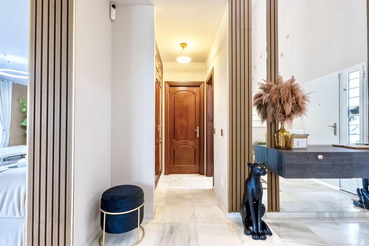 7 bedroom Villa for sale in Guadalmina with pool garage - € 2,300,000 (Ref: 9733237)