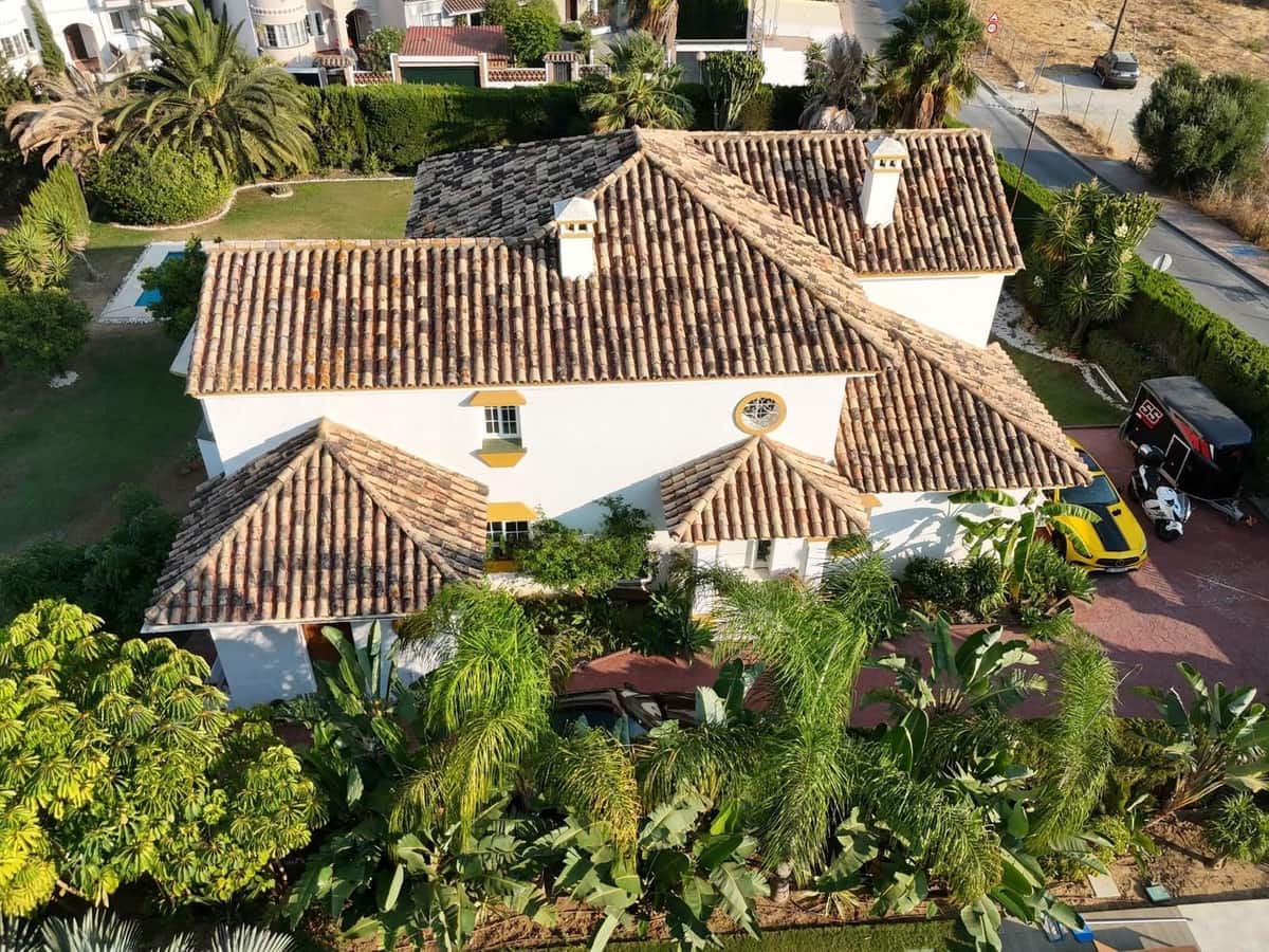 7 bedroom Villa for sale in Guadalmina with pool garage - € 2,300,000 (Ref: 9733237)