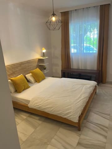 2 slaapkamer Appartement te huur in Nueva Andalucia, Marbella met zwembad garage - € 1.950 (Ref: 9733238)