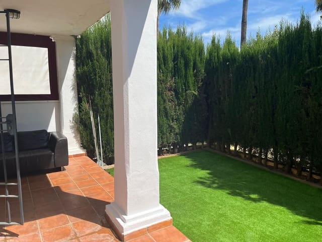 2 makuuhuone Huoneisto vuokrattavana paikassa Nueva Andalucia, Marbella mukana uima-altaan 
autotalli - 1 950 € (Ref: 9733238)