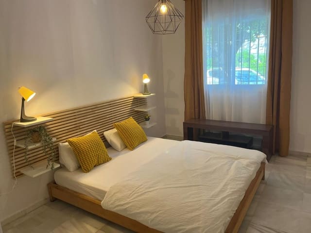 2 bedroom Apartment for rent in Nueva Andalucia, Marbella with pool garage - € 1,950 (Ref: 9733238)