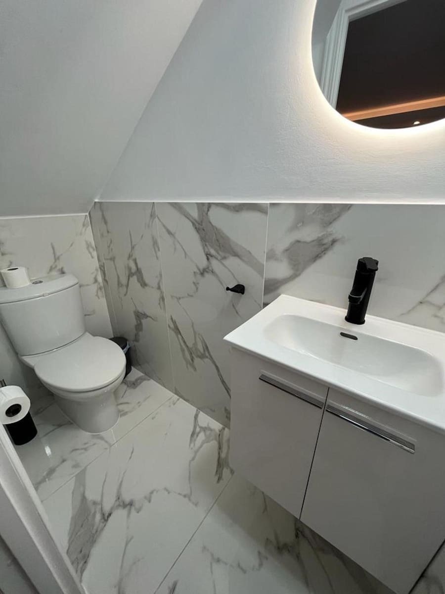 2 bedroom Apartment for rent in Costalita with pool garage - € 2,000 (Ref: 9733239)