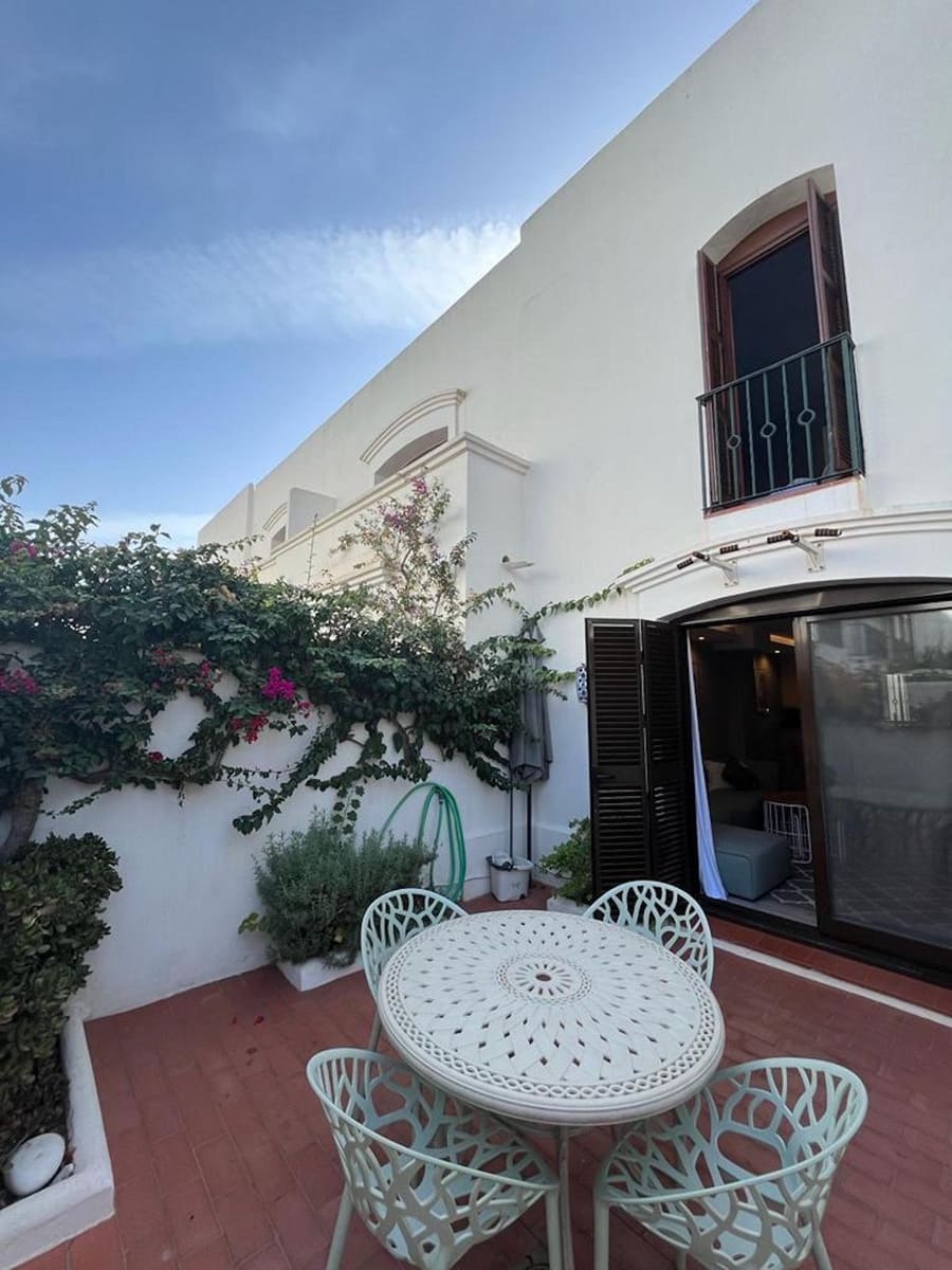 2 bedroom Apartment for rent in Costalita with pool garage - € 2,000 (Ref: 9733239)