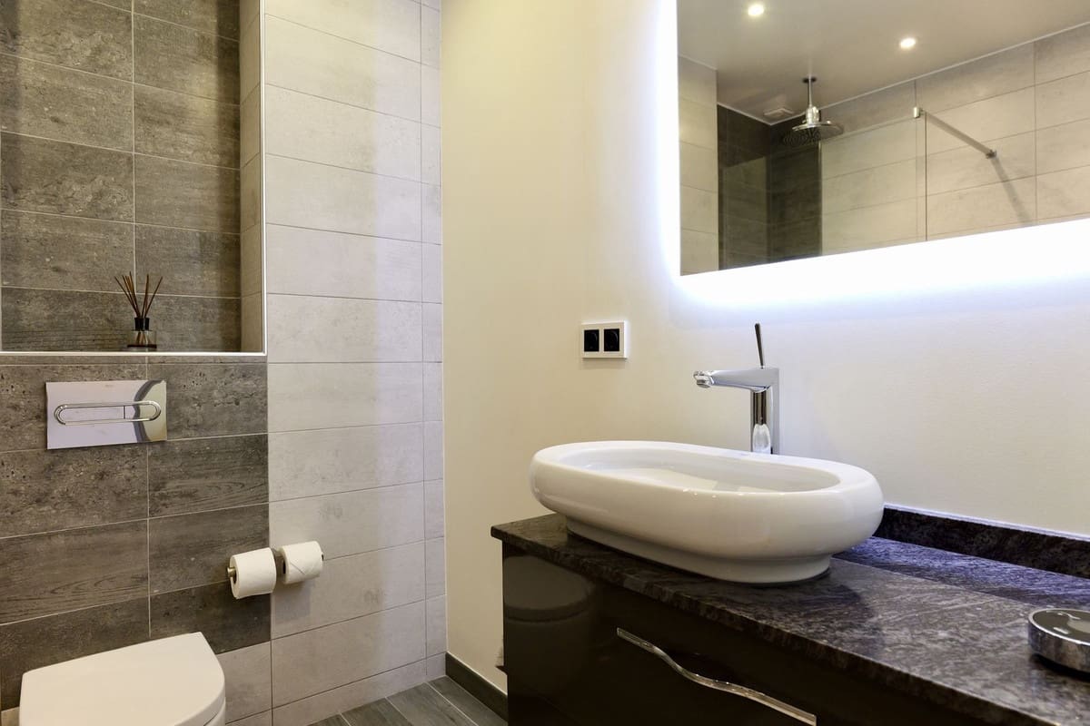 3 bedroom Apartment for sale in Puerto Banus with pool garage - € 849,000 (Ref: 9733241)