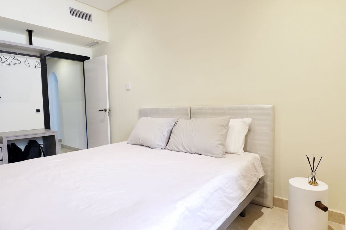 3 bedroom Apartment for sale in Puerto Banus with pool garage - € 849,000 (Ref: 9733241)