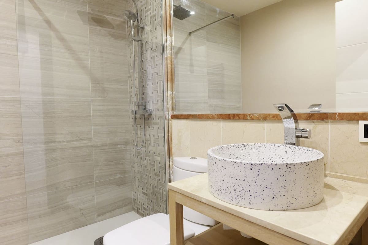 3 bedroom Apartment for sale in Puerto Banus with pool garage - € 849,000 (Ref: 9733241)