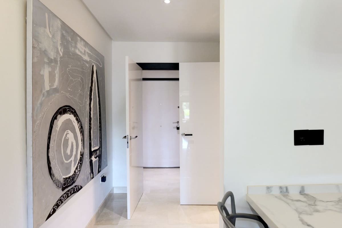 3 bedroom Apartment for sale in Puerto Banus with pool garage - € 849,000 (Ref: 9733241)