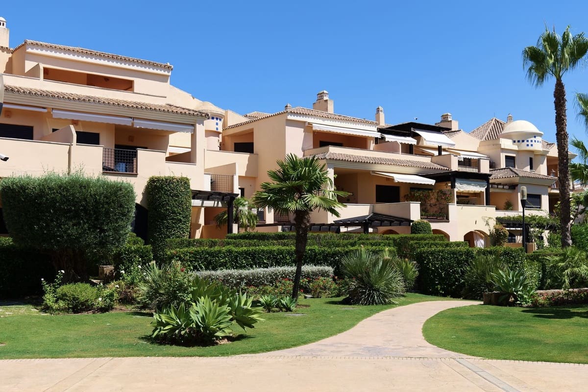 3 bedroom Apartment for sale in Puerto Banus with pool garage - € 849,000 (Ref: 9733241)