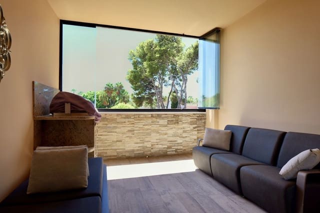 3 soveværelse Lejlighed til salg i Puerto Banus, Marbella med swimmingpool garage - € 849.000 (Ref: 9733241)