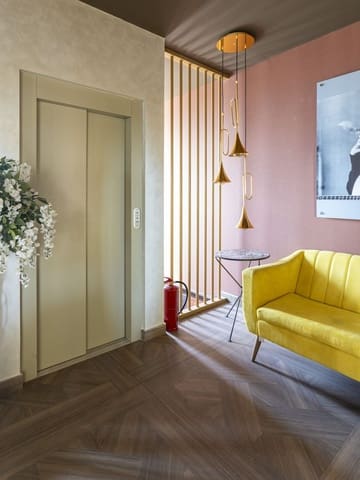 2 bedroom Restaurant/Bar for sale in El Paraiso, Estepona - € 800,000 (Ref: 9733242)