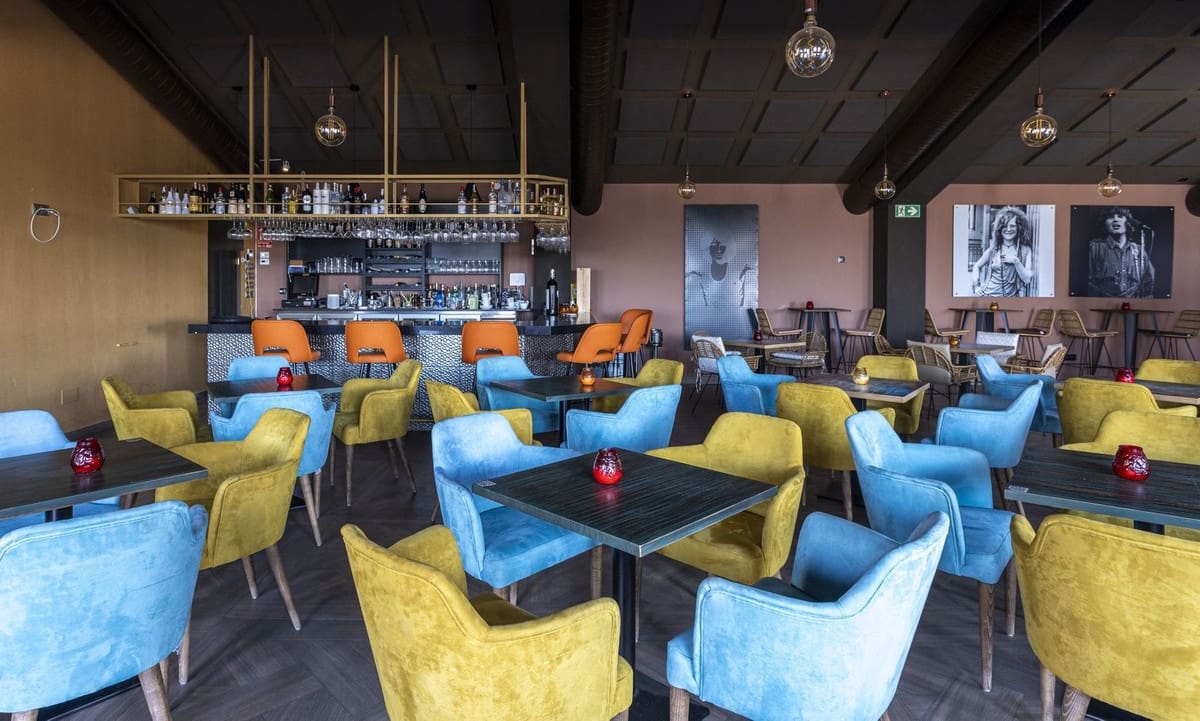 2 sypialnia Restauracja lub bar na sprzedaż w El Paraiso - 800 000 € (Ref: 9733242)