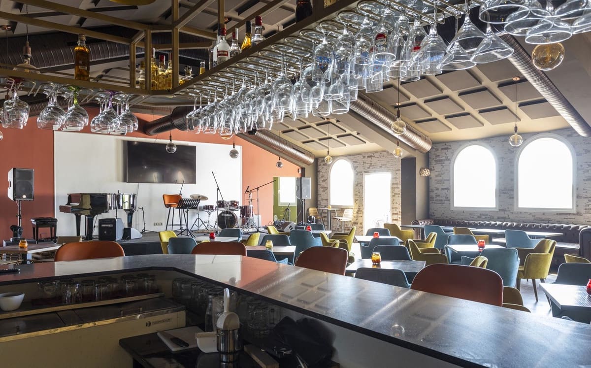 2 sypialnia Restauracja lub bar na sprzedaż w El Paraiso - 800 000 € (Ref: 9733242)