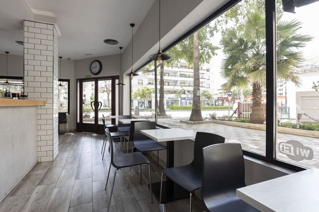 Commercial for sale in Marbella with garage - € 775,000 (Ref: 9733244)