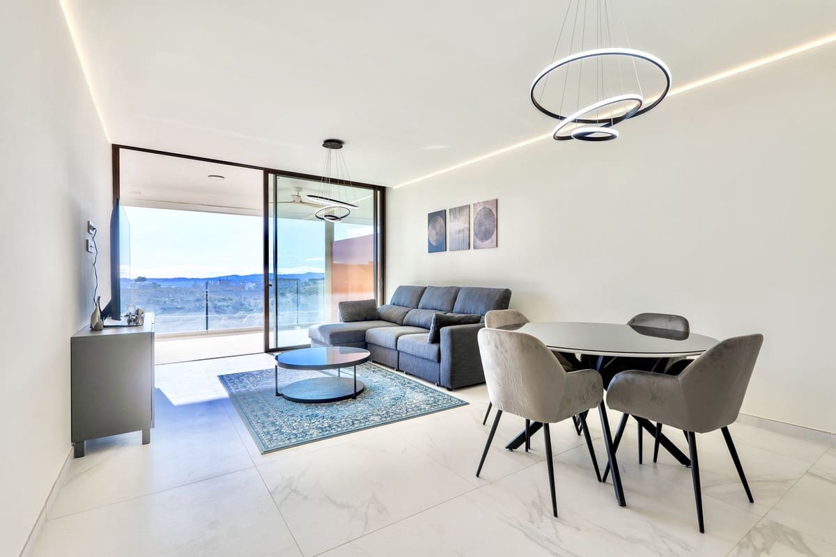 2 bedroom Apartment for sale in Fuengirola with pool garage - € 725,000 (Ref: 9733247)