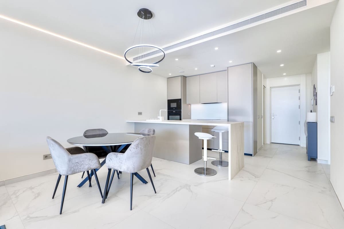 2 bedroom Apartment for sale in Fuengirola with pool garage - € 725,000 (Ref: 9733247)