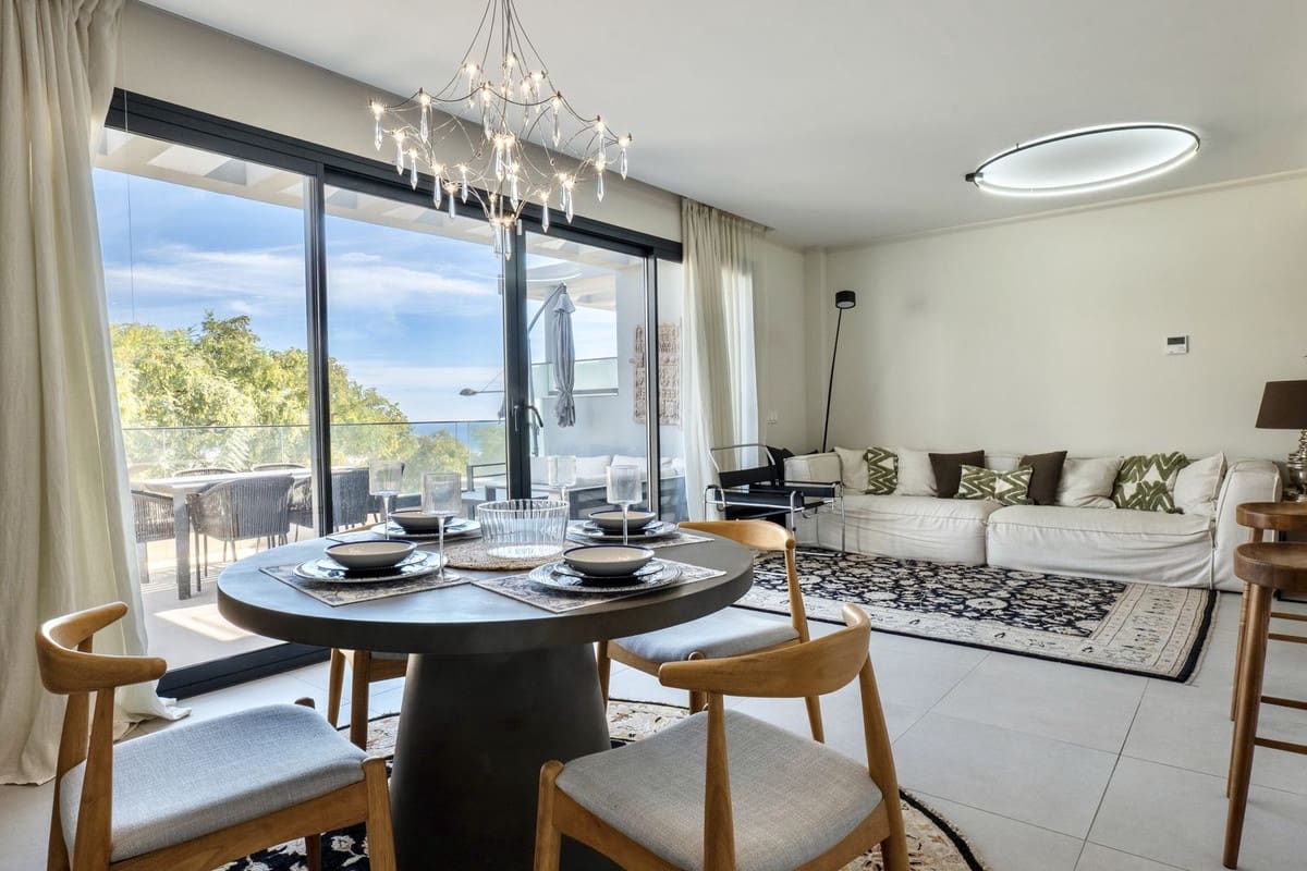 3 Zimmer Apartment zu verkaufen in Estepona mit Pool Garage - 695.000 € (Ref: 9733248)