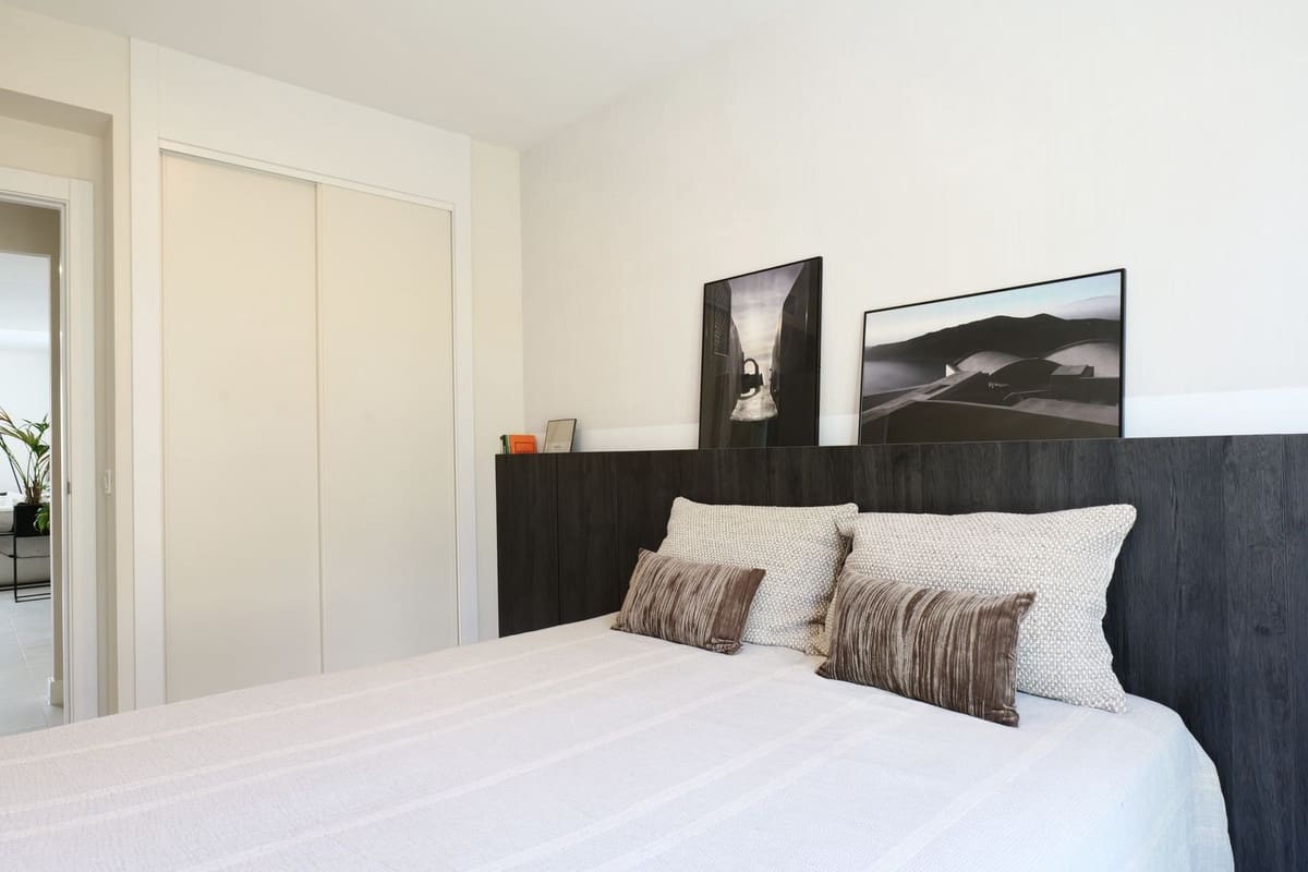 3 Zimmer Apartment zu verkaufen in Estepona mit Pool Garage - 695.000 € (Ref: 9733248)