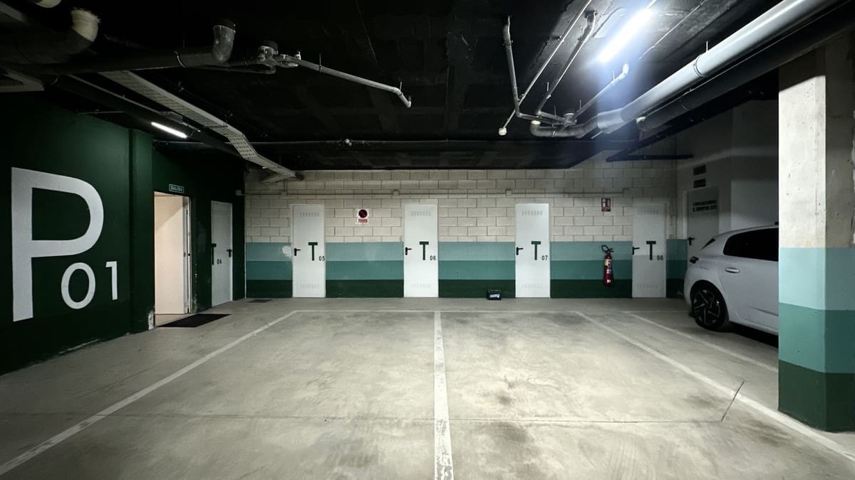 3 Zimmer Apartment zu verkaufen in Estepona mit Pool Garage - 695.000 € (Ref: 9733248)